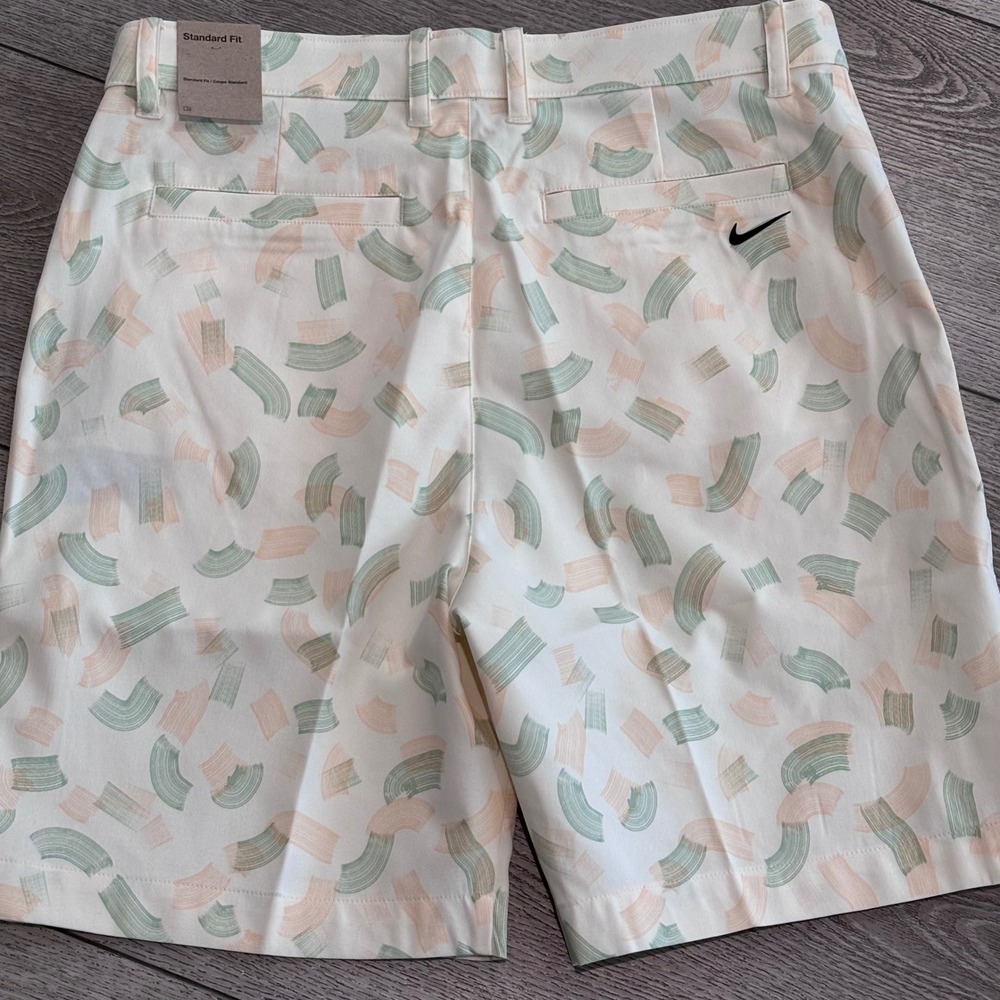 Nike Golf Shorts Mens 33 Abstract Pattern FD5725-113 New Preppy Casual Athletic - Picture 6 of 8
